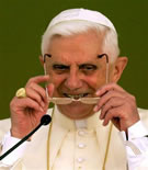 Le pape ne voit pas CLAIR !
