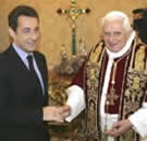 Touche pas à mon pote (Sarkozy et le pape)